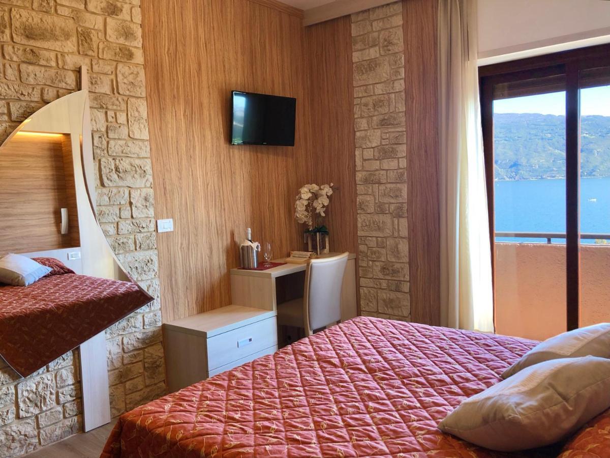 Hotel Palazzina Гарньяно Экстерьер фото